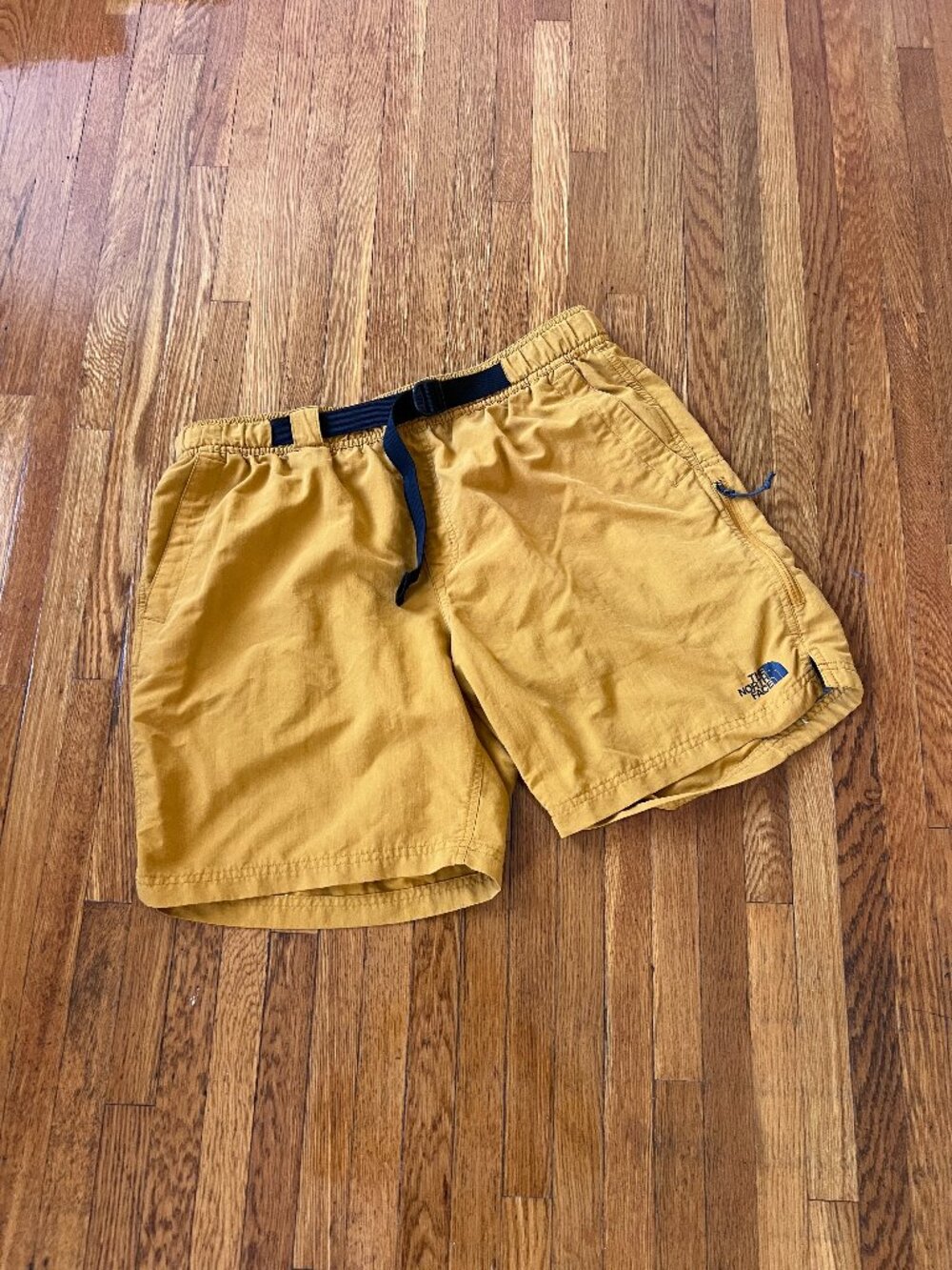 The North Face Class V Belted Trunk Marigold Nylon Shorts (NFOA3T2K) - Men's L